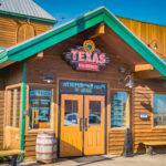 Texas Roadhouse (NASDAQ:TXRH) Sizzles on Improving Outlook