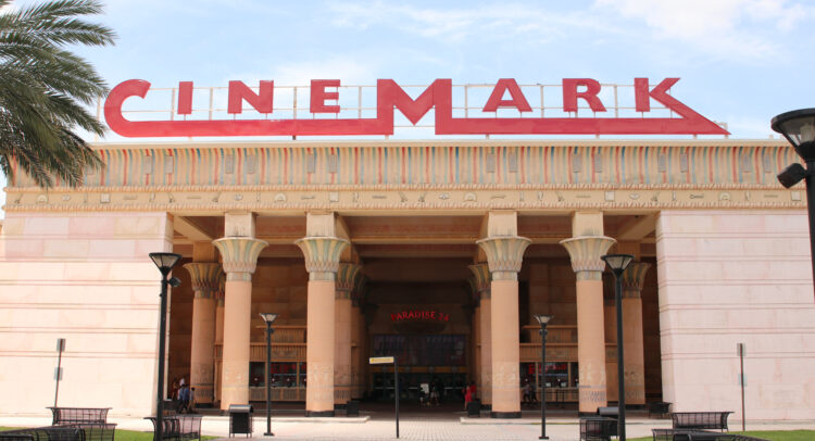 Cinemark Holdings (NYSE:CNK): Riding Out the Entertainment Industry Recession