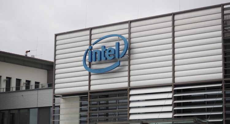 Conflicting Reports Follow Potential Halt to Intel’s (NASDAQ:INTC) Israeli Chip Plant