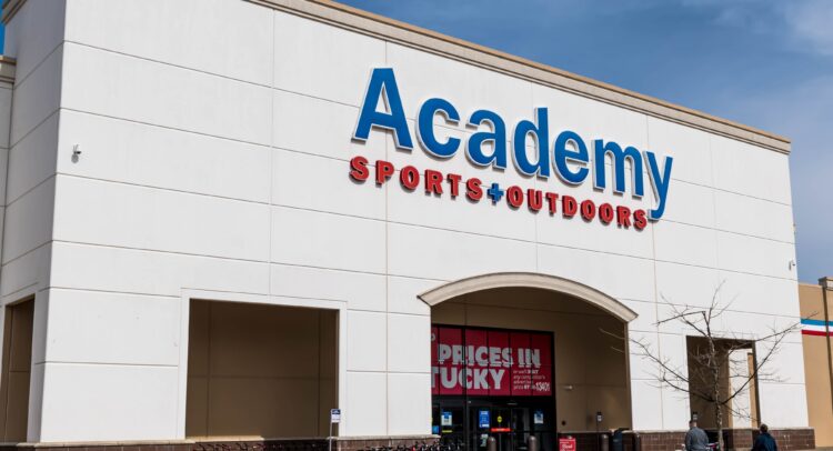 Academy Sports (NASDAQ:ASO): готово к быстрому расширению и увеличению продаж летом