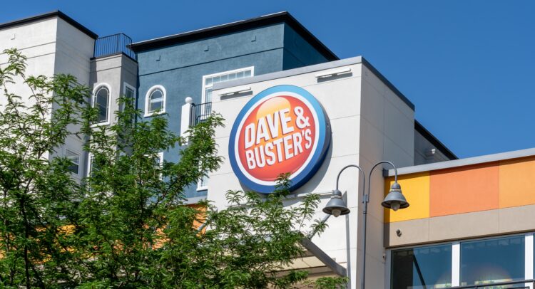 Акции Dave & Buster’s (NASDAQ:PLAY): готовы извлечь выгоду из растущего рынка