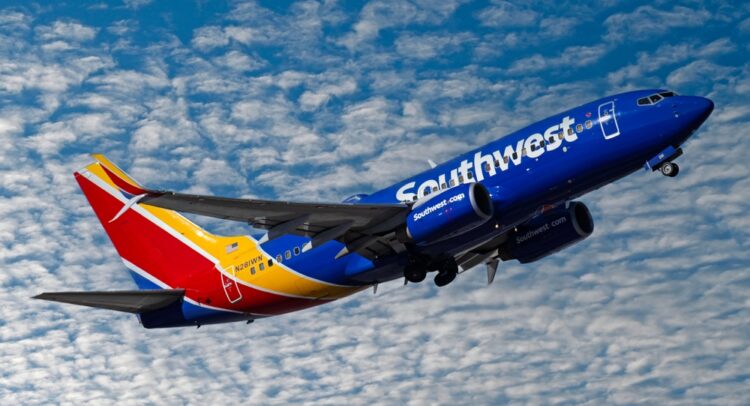 Elliott Investment’s $2B Stake Sparks Strategic Dialogue with Southwest (NYSE:LUV)