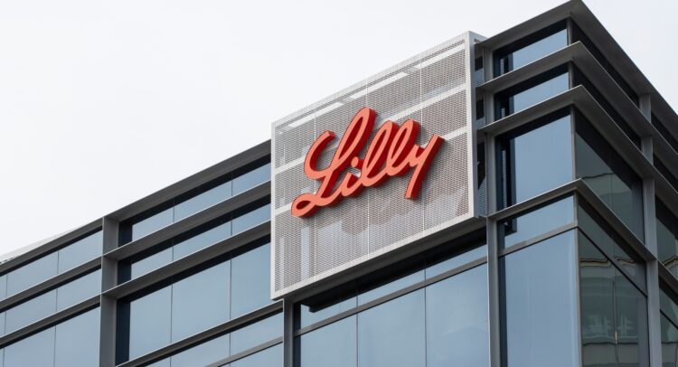 Eli Lilly (NYSE:LLY) растет после объявления о партнерстве с OpenAI