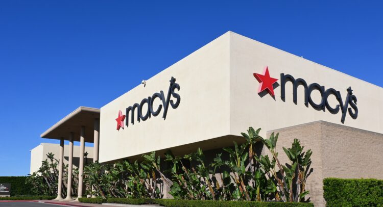 Macy’s (NYSE:M) Sinks 13% after Buyout Talks Break Down
