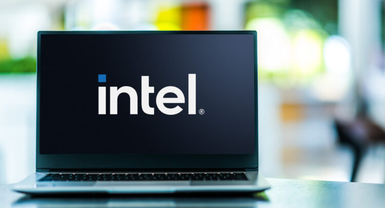 Intel (NASDAQ:INTC) Rises despite New Round of Processor Issues