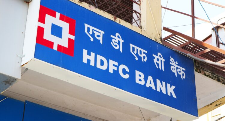 Should Investors Buy HDFC Bank (NYSE:HBD) for Exposure to India’s Growth?