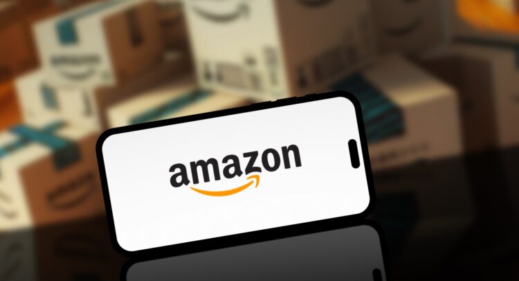 Amazon Stock (NASDAQ:AMZN): 3 Bullish Signals and 1 Bearish Before Q2