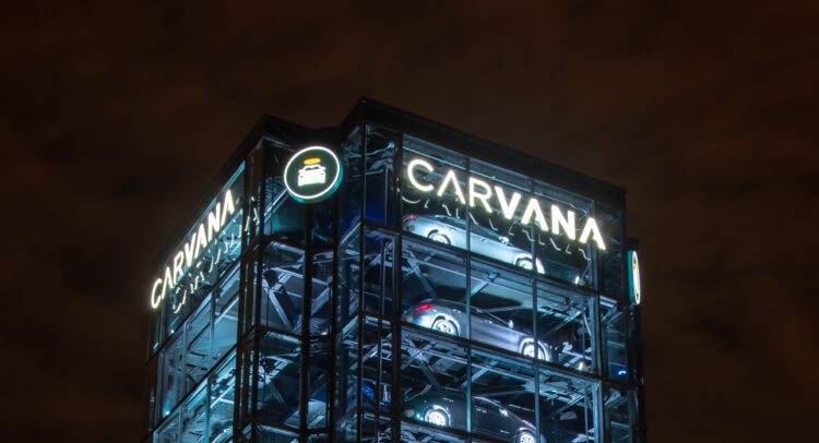 Carvana (NYSE:CVNA) продолжает бросать вызов судьбе, но осторожность оправдана