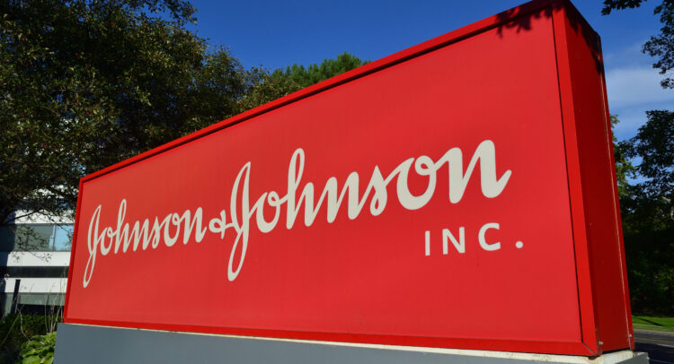 Johnson & Johnson (NYSE:JNJ) разочаровывает больницы, изменяя программу скидок на лекарства