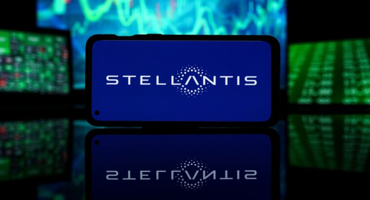 Stellantis (NYSE:STLA) Dealers Slam CEO for Brand Decline