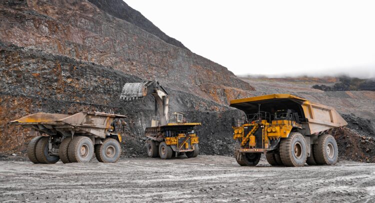 Fortescue Shares Gain on Liebherr Partnership for Green Mining Solutions