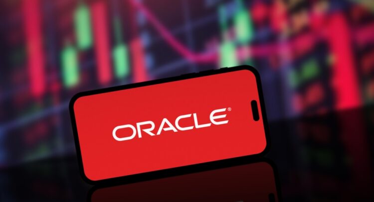 Oracle (NYSE:ORCL) Is Becoming a Powerhouse for AI Cloud Computing