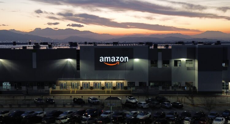 Amazon (NASDAQ:AMZN) to Hire 250,000 Workers for the Holidays