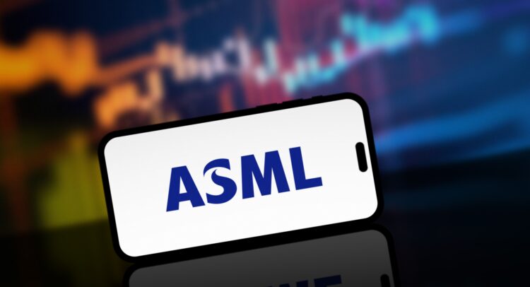 ASML Holding Stock (NASDAQ:ASML) Plunges 17% on Poor Outlook