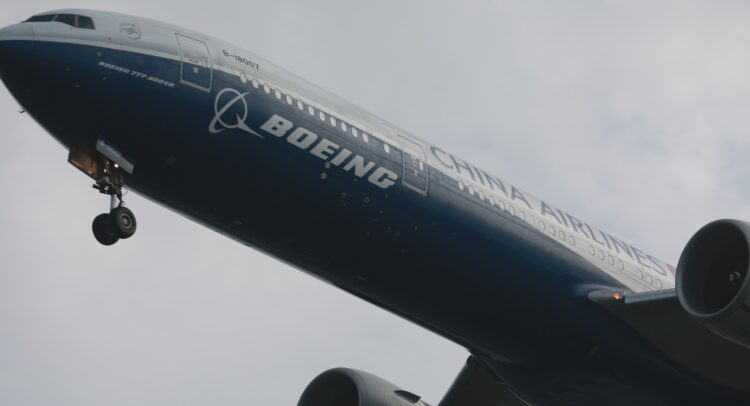 Boeing’s Shares (NYSE:BA) Gain after Stock Sale Sees Strong Interest