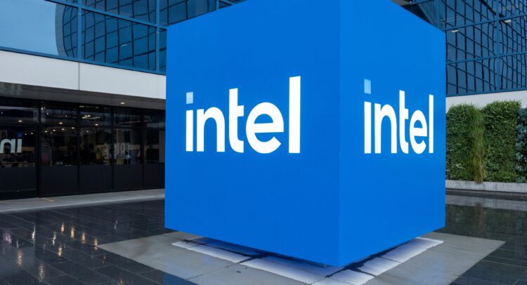 Qualcomm Will Wait Until Elections Before Making Move for Intel (NASDAQ:INTC)