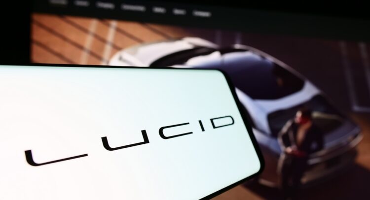 Lucid (NASDAQ:LCID) не достигла производственных целей в третьем квартале, но превзошла показатели поставок