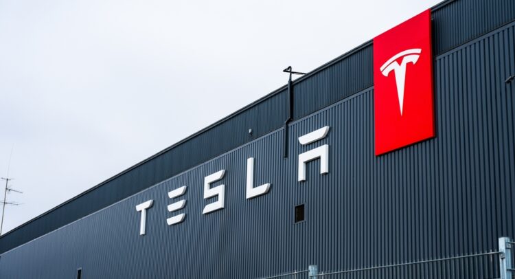 Продажи электромобилей Tesla (NASDAQ:TSLA) в Китае резко возросли