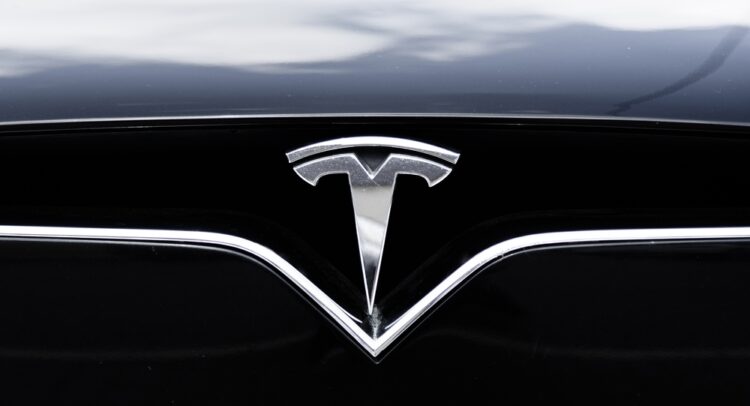 Уолл-стрит ждет день роботакси Tesla (TSLA)