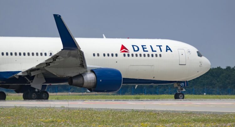 DAL Earnings: Delta Airlines Dips as Q4 Forecast Disappoints