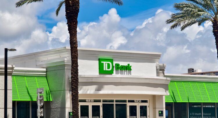 TD Bank Expects C$178 Million Gain From Schwab Investment