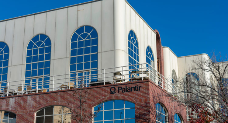 Palantir Technologies (PLTR) Q3 Pre-Earnings: Analysts Forecast 26% Growth in Earnings