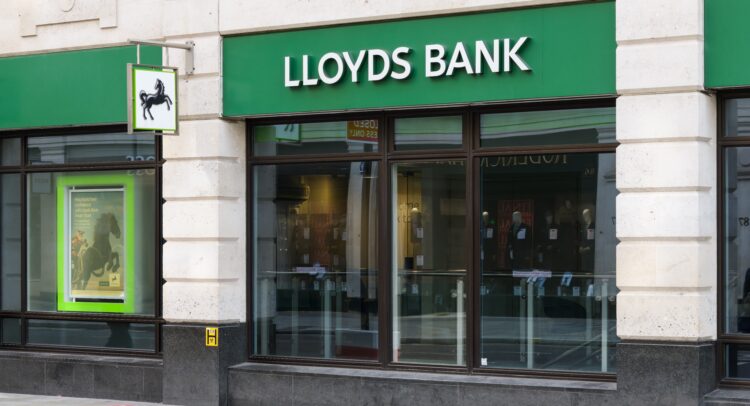 Analysts Have Mixed Views on Lloyds Shares