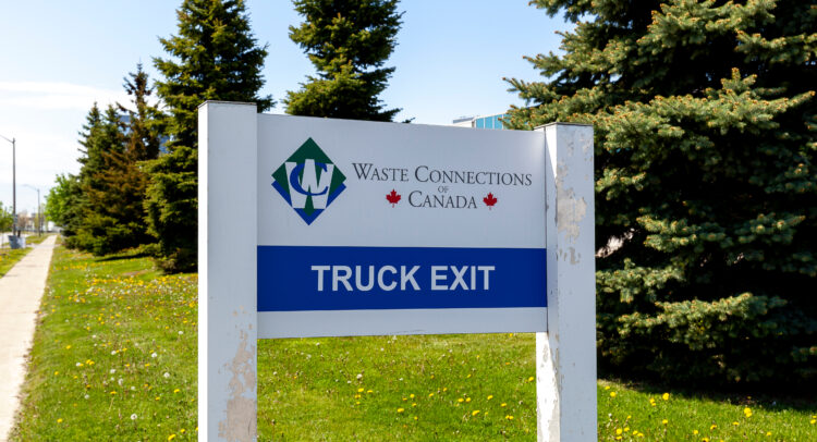 New Recycling Facility Sends Waste Connections (TSE:WCN) Stock Higher