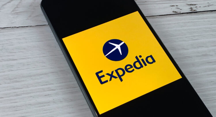 Expedia (NASDAQ:EXPE) Slips as 2025 Looks Up for Travel