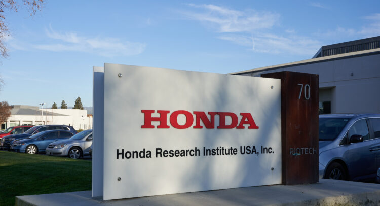 Honda (NYSE:HMC) Looks to Ramp Up Hybrid Sales