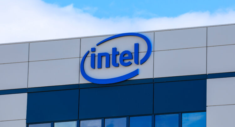 Intel (NASDAQ:INTC) Setting Up New Line of Chromebooks