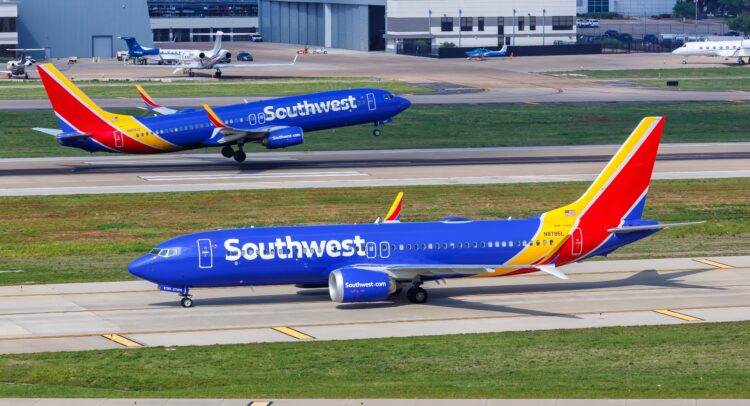 Southwest Airlines (NYSE:LUV) Forecasts a Brighter Quarter