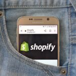 A Declining Canadian Retail Market Does Not Sink Shopify Stock (TSE:SHOP)