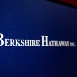 Warren Buffett’s Berkshire Hathaway (BRK.B) Dumped Bank Stocks During First Quarter