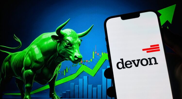 Ahead of Devon Energy Earnings, Top Analyst Optimistic on DVN Cash Flow Power