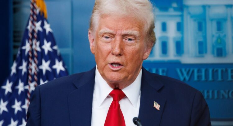 Смелый шаг Трампа предоставить 1000 долларов для каждого новорожденного