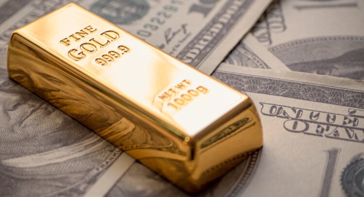 Gold Edges Closer to Magical $4000 Mark on Interest Rate Cut Hopes