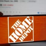 “Day Laborers Love Home Depot…”: Home Depot Stock (NYSE:HD) Slides as a Quiet Response to ICE Raids Remains