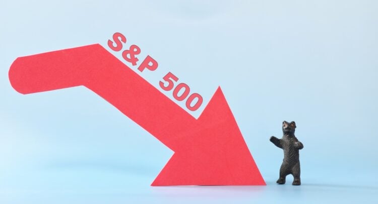 S&P 500 Sinks as White House Warns Government Shutdown Could Trigger Mass Firings