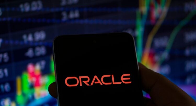 Oracle (ORCL) Names New Co-CEOs amid Focus on AI and Cloud Growth