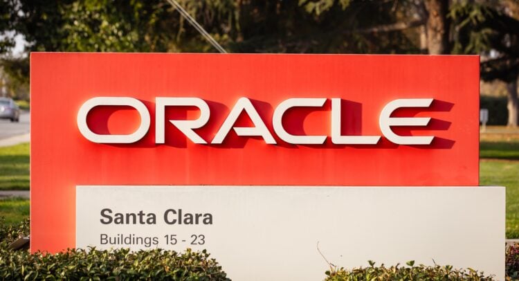 Oracle Plans $15 Billion Bond Sale to Fund AI Cloud Buildout. How Will This Impact Investors?