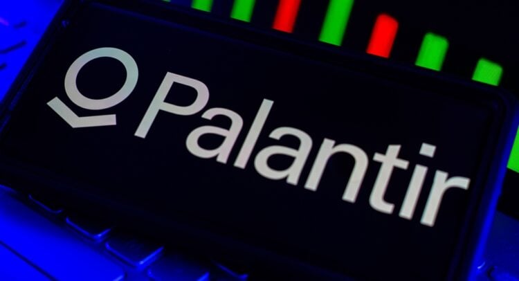 AI Analyst Flags Caution on Palantir Stock (PLTR) Forecast