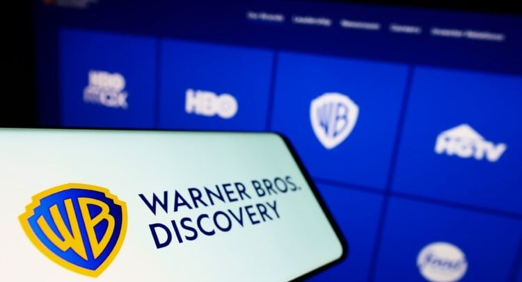Warner Bros. Discovery (NASDAQ:WBD) Notches Up With No Paramount Skydance Bid yet