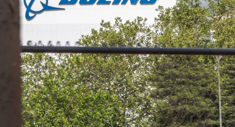 Boeing Stock (NYSE:BA) Slides Despite New Chinook Order