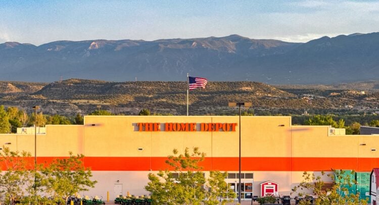 Smoke Detector Theft Ring Halted, Home Depot Stock (NYSE:HD) Slips