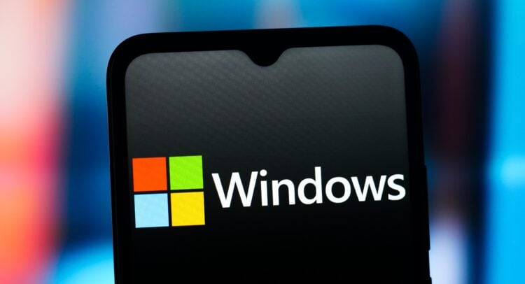 “Total Disaster” Microsoft Stock (NASDAQ:MSFT) Gains Despite New Update Breaking Windows