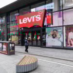 Levi Strauss Stock (LEVI) Sinks as Tariff Cost Drowns Q3 Earnings Beat, Wall Street’s Support