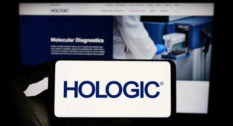 월가, 블랙스톤과 TPG의 180억 달러 인수 제안 후 홀로직 주식 거래 일시 중단