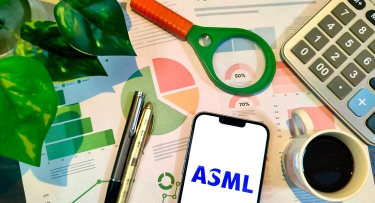 ASML Earnings on Deck: Option Traders Brace for a 7.65% Swing