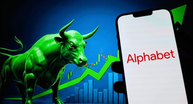 Alphabet Stock (GOOGL) Poised for More Gains as Analysts Praise AI Strategy